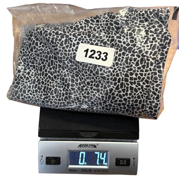 Weekends by Chicos Women 0 Black White Animal Print Capri Pants Stretch Summer - Picture 13 of 13